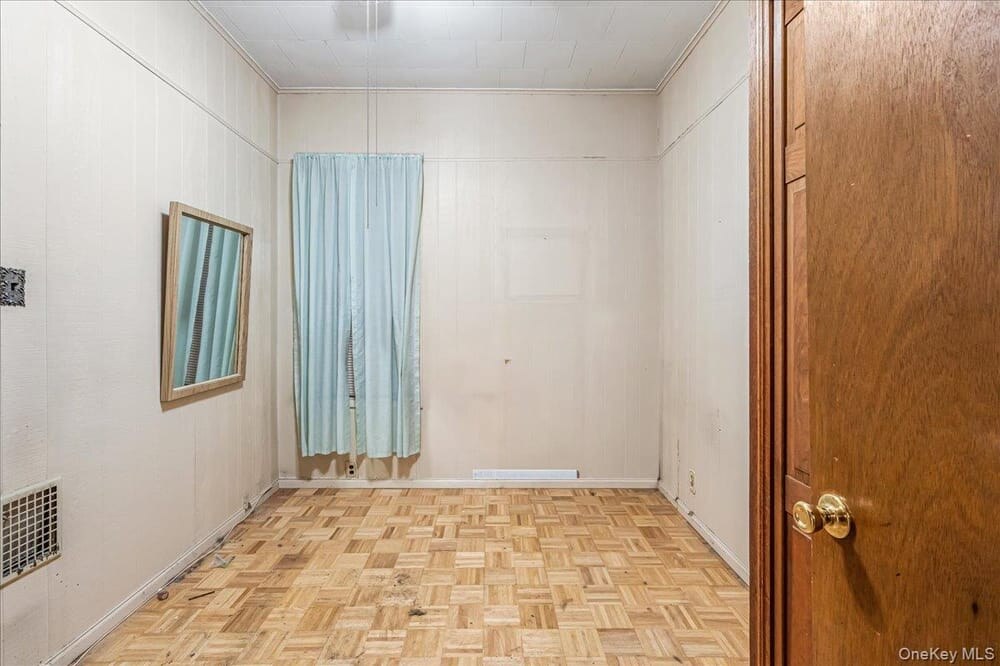 Queens, NY real estate listing — Homes by Agatha