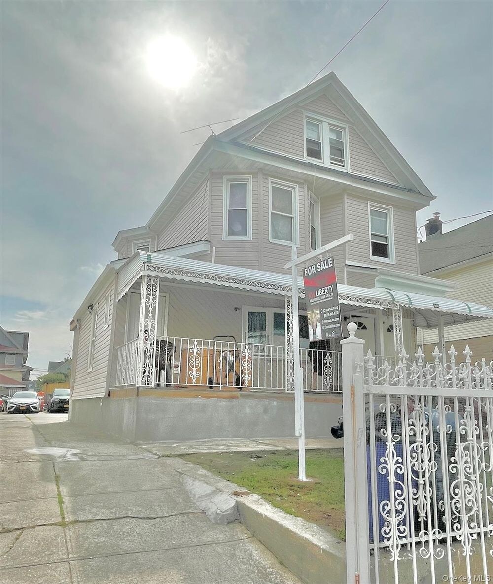 Queens Real Estate Agent | Agatha Lubas, Homes by Agatha 4 Queens, NY home for sale — Homes by Agatha