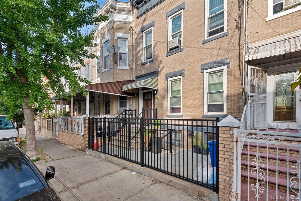 Queens Real Estate Agent | Agatha Lubas, Homes by Agatha 37 Property for sale in Queens, NY — Homes by Agatha