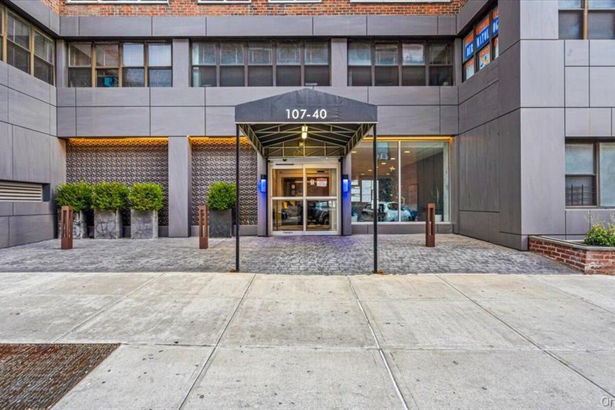 Co-op building at 107-40 Queens Boulevard, Forest Hills, Queens NY — apartments for sale Forest Hills | Homes by Agatha, Agatha Lubas realtor