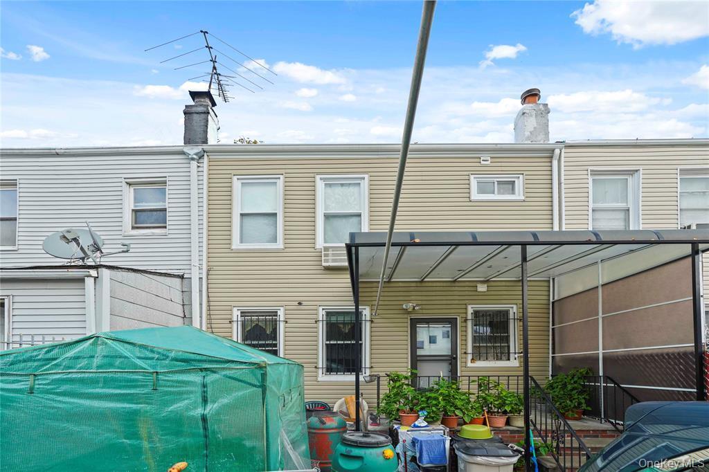Houses for sale in Ozone Park, NY — 94-32 77th Street backyard | Queens homes for sale | Homes by Agatha realtor
