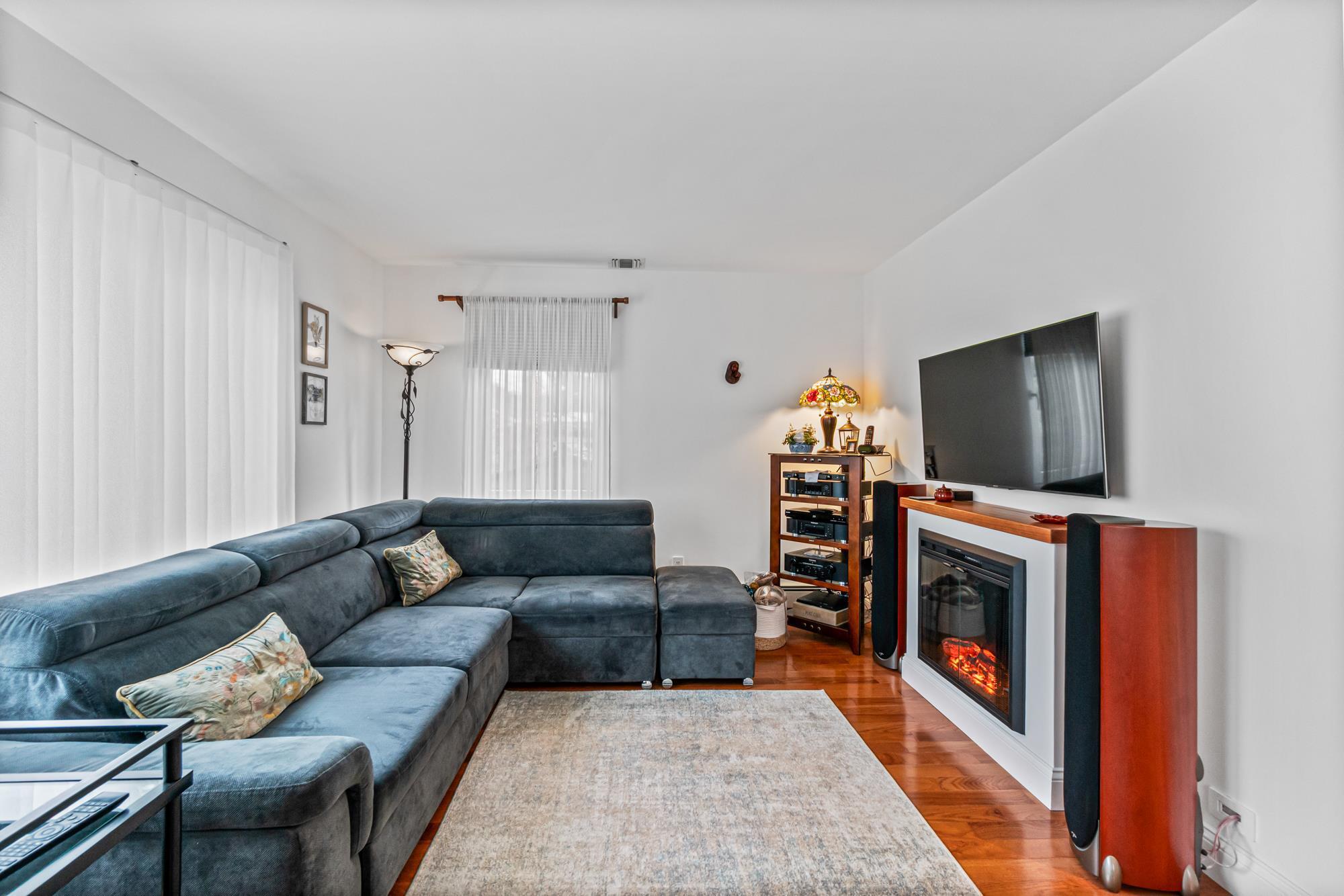 Recently sold homes in Ronkonkoma, NY — 4928 Express Drive South | Ronkonkoma Long Island real estate | Homes by Agatha realtor