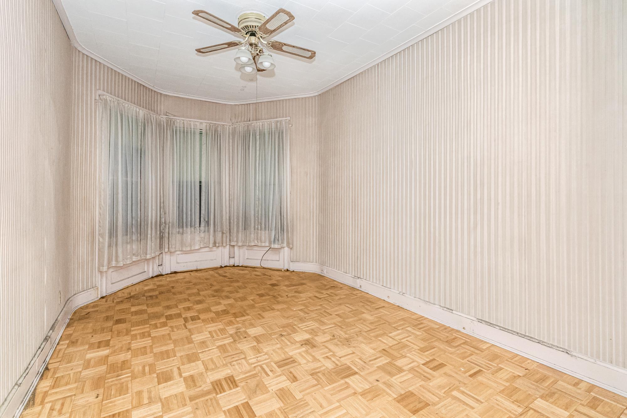 Recently sold homes in Woodhaven, Queens NY — 94-20 86th Road | Woodhaven Queens houses sold | Homes by Agatha realtor