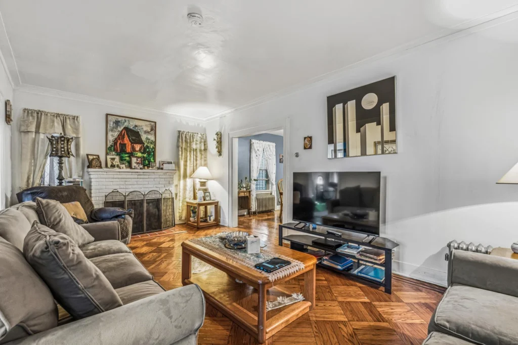 Colonial house for sale in Queens Village — 212-16 93rd Avenue stained glass